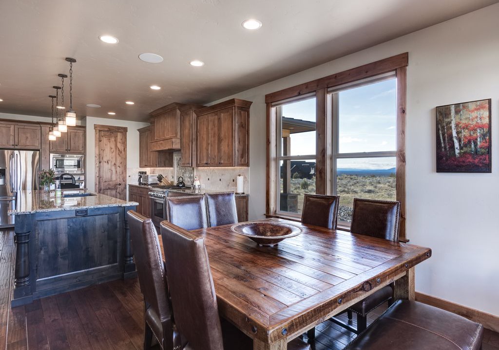 Photo of Livingroom in Powell Butte