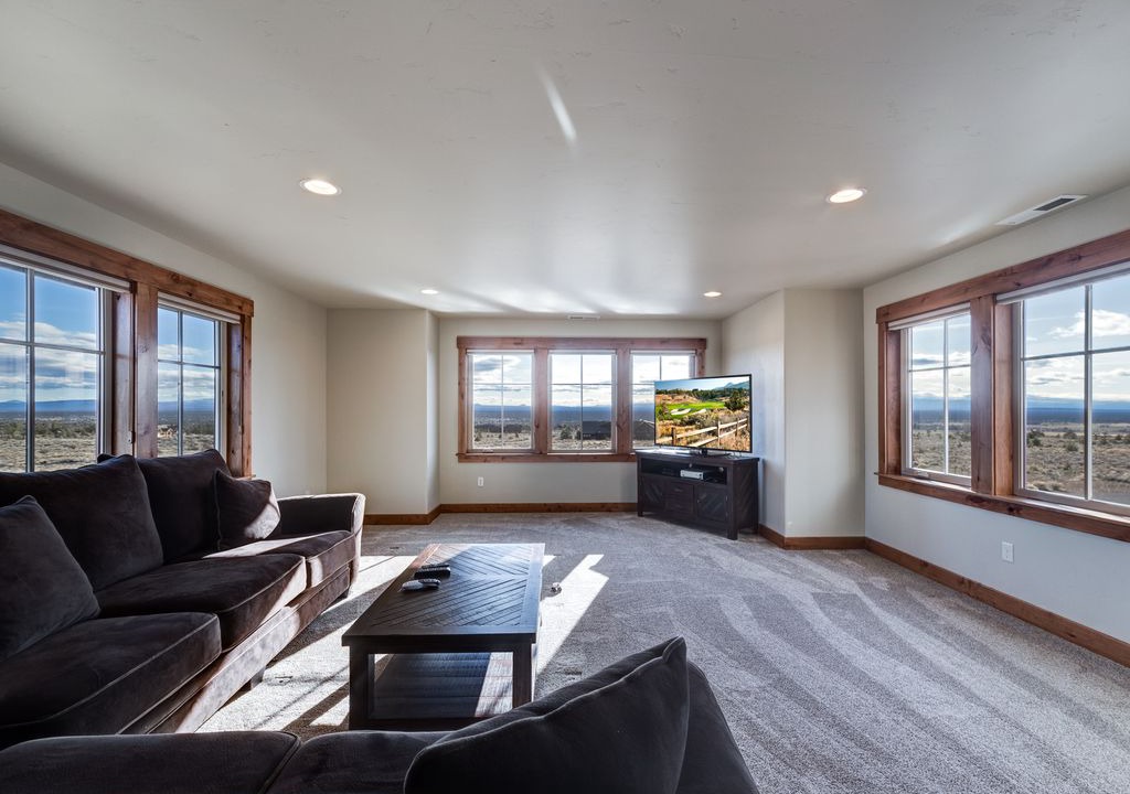 Photo of Livingroom in Powell Butte