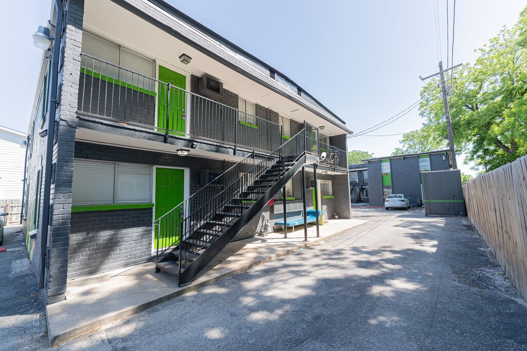 Photo of Buildings in Johnston Terrace