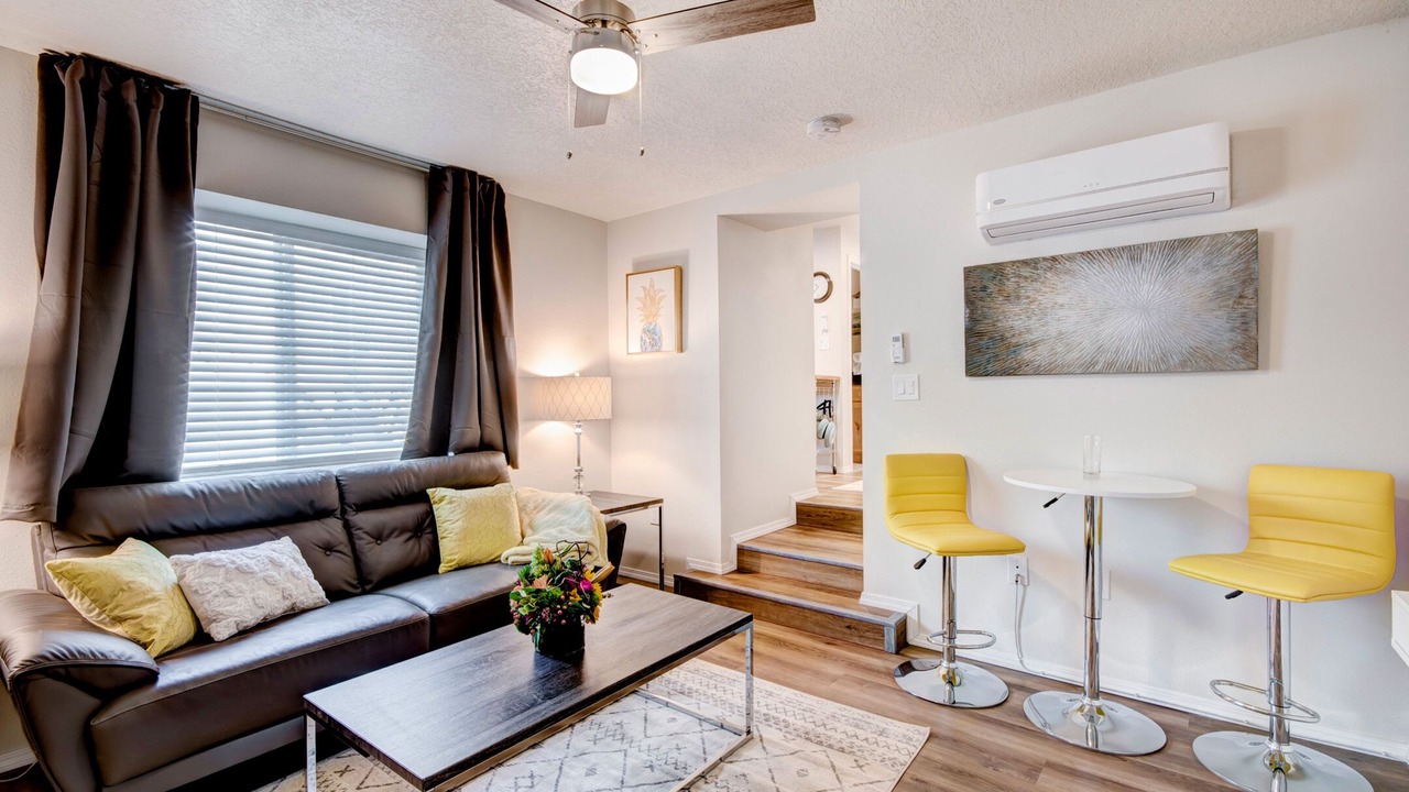 Photo of Livingroom in University Heights