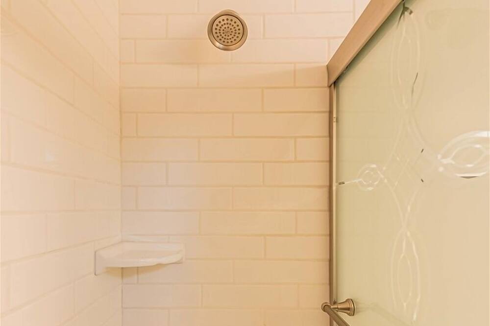 Photo of Bathroom in University Heights