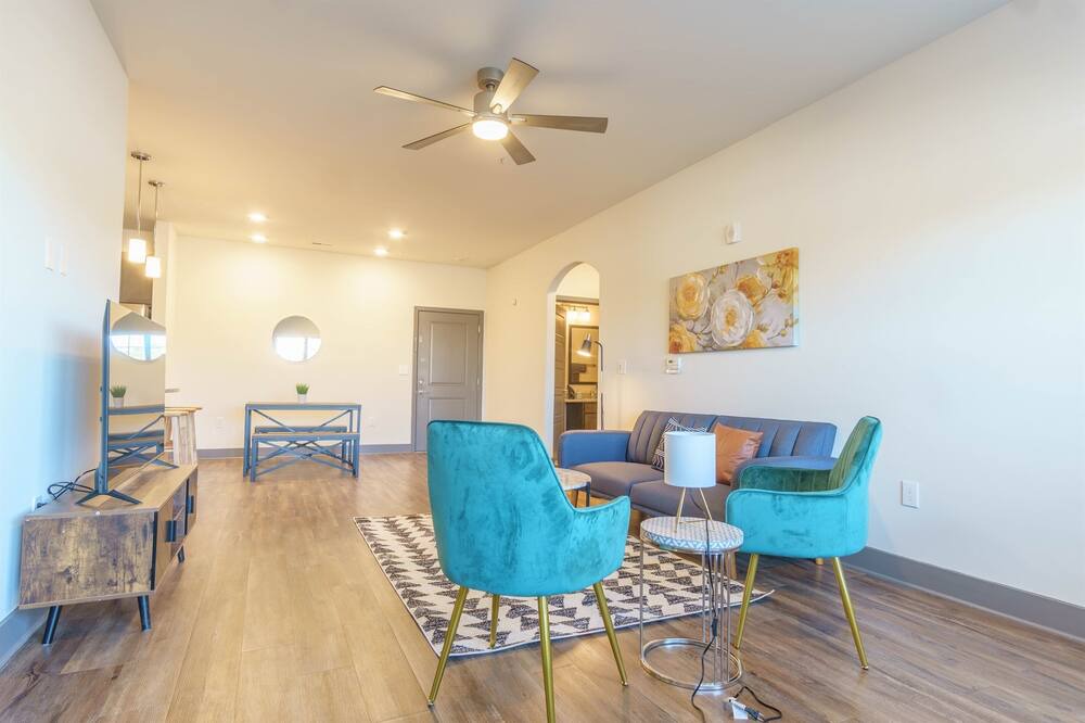 Photo of Livingroom in Hurstbourne