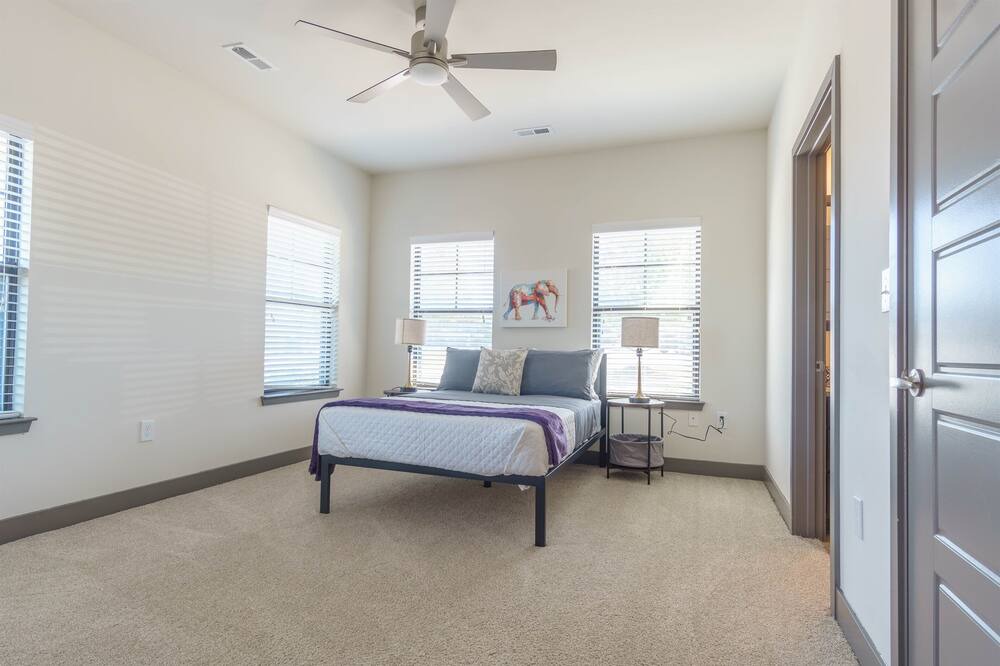 Photo of Bedroom in Hurstbourne