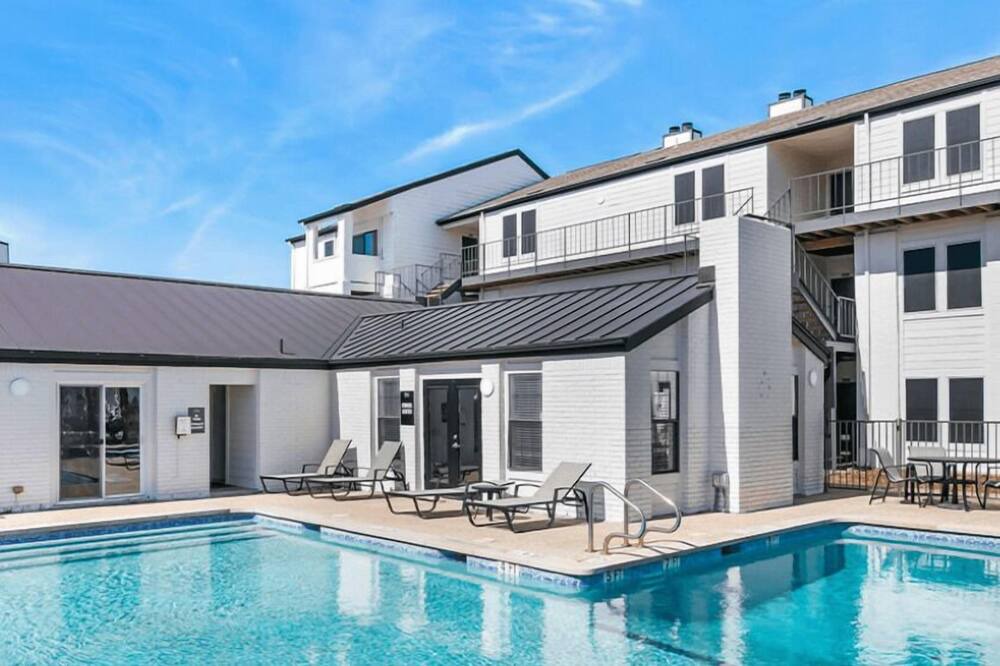 Photo of Outdoor in South Lamar