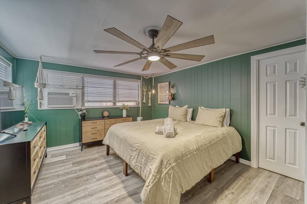 Photo of Bedroom in South Seminole Heights