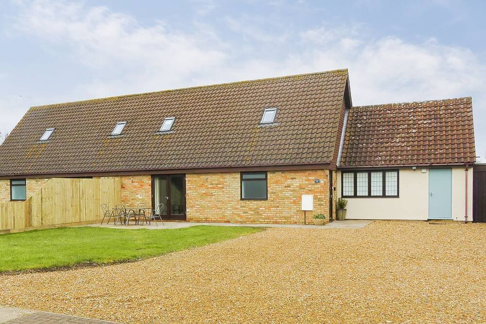 Photo of Outdoor in Wyton