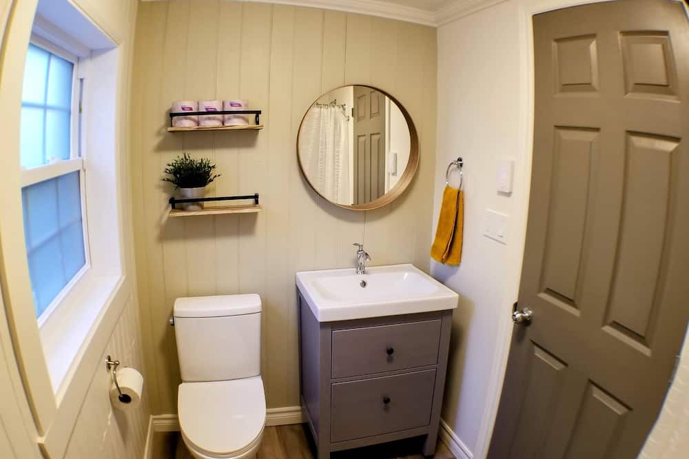 Photo of Bathroom in Leclercville