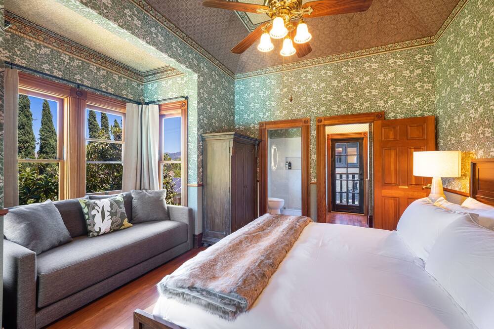 Photo of Bedroom in Geyserville
