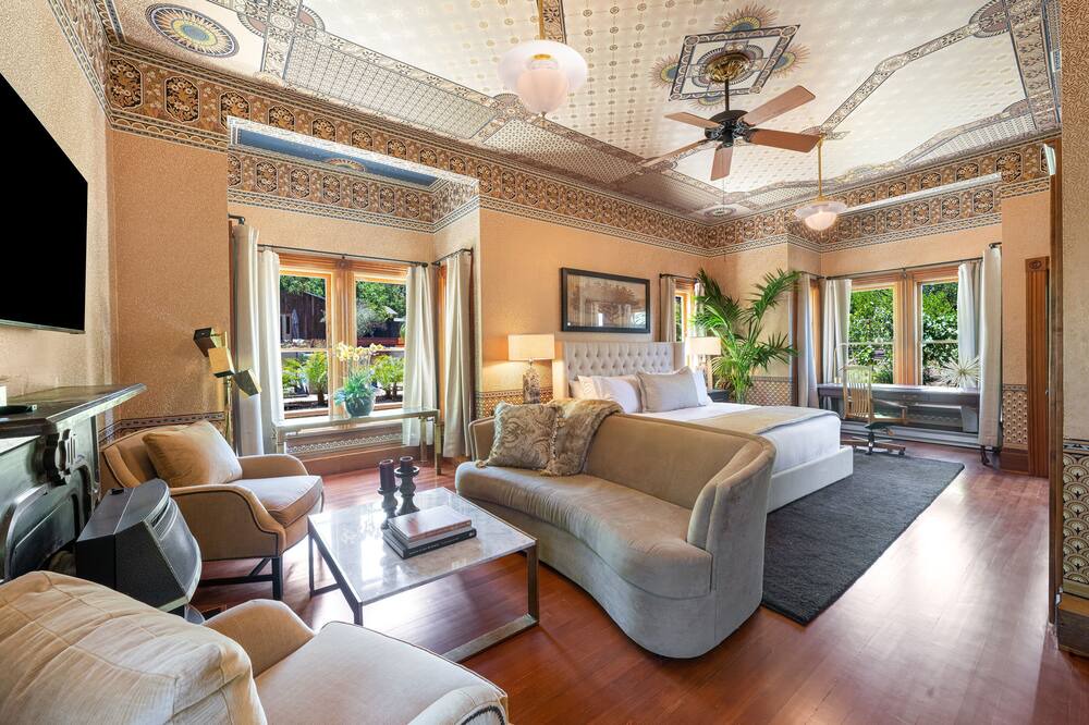 Photo of Bedroom in Geyserville