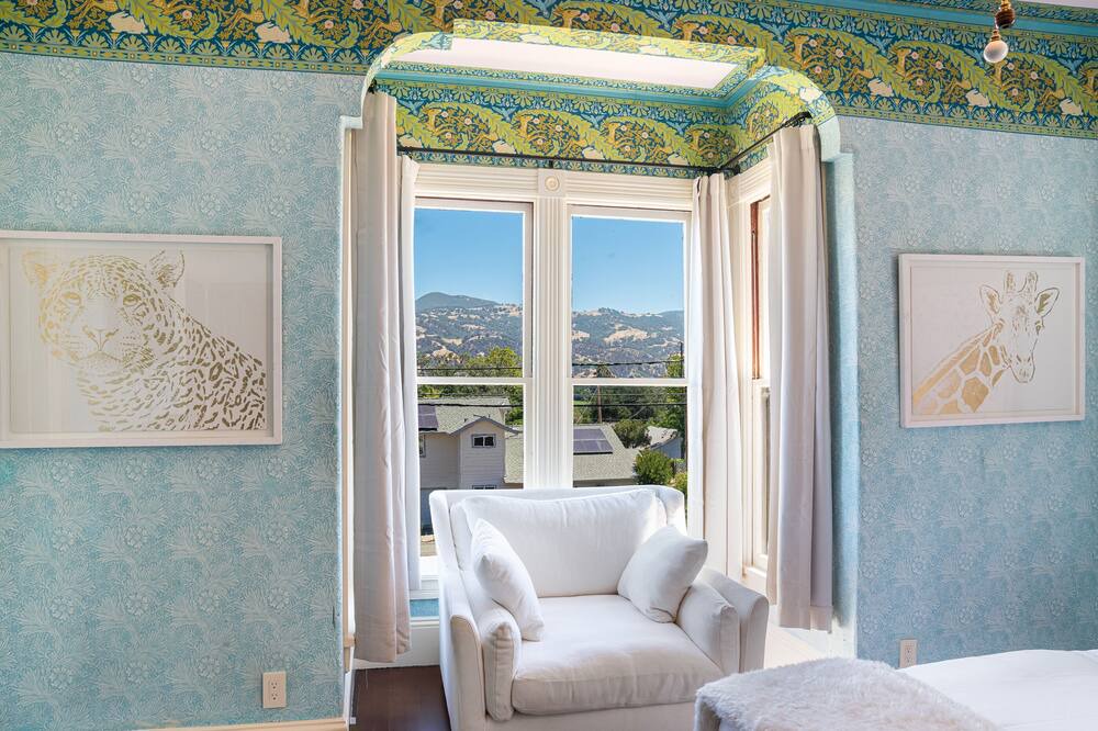 Photo of Bedroom in Geyserville