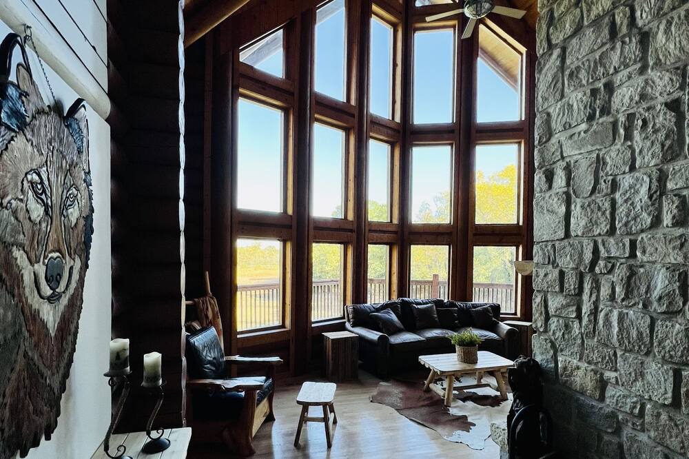 Photo of Livingroom in Franklin County