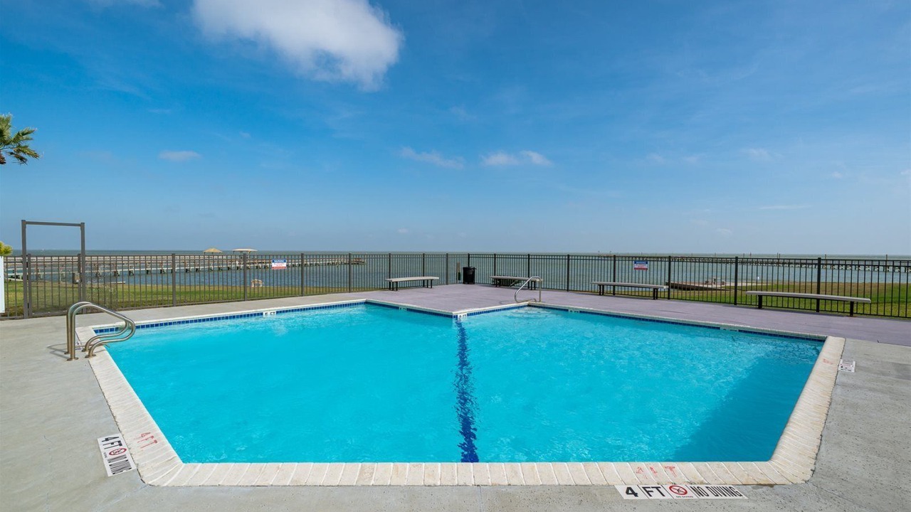 Photo of Outdoor in Harbor Oaks