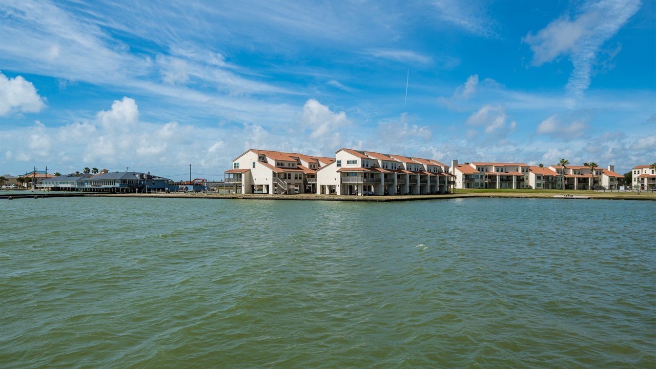 Photo of Outdoor in Harbor Oaks