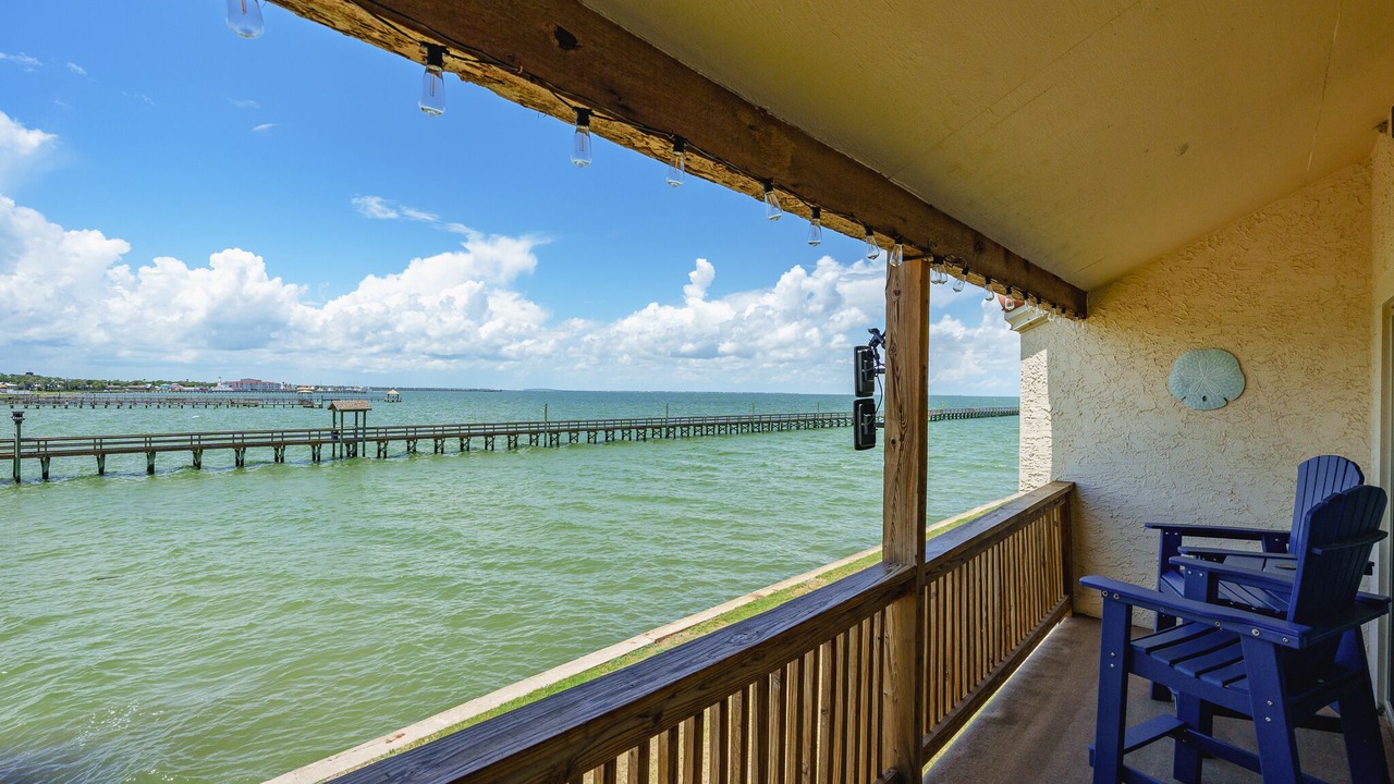 Photo of Patio Balcony in Harbor Oaks