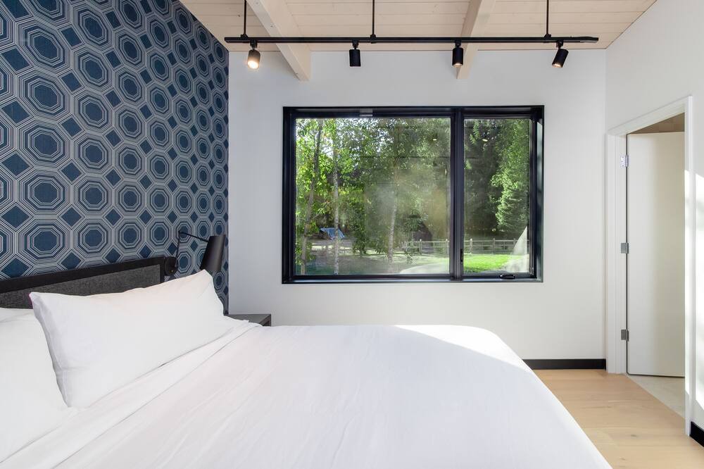 Photo of Bedroom in Randle
