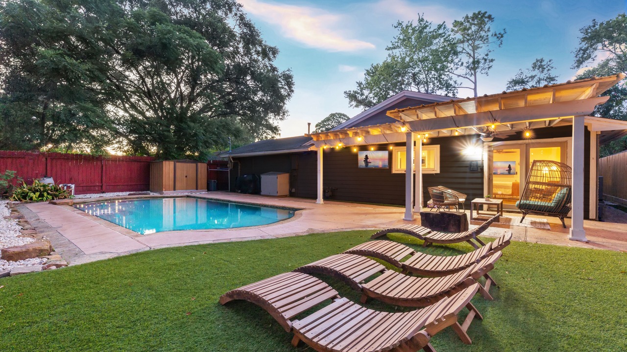 Photo of Outdoor in Woodlake - Briar Meadow