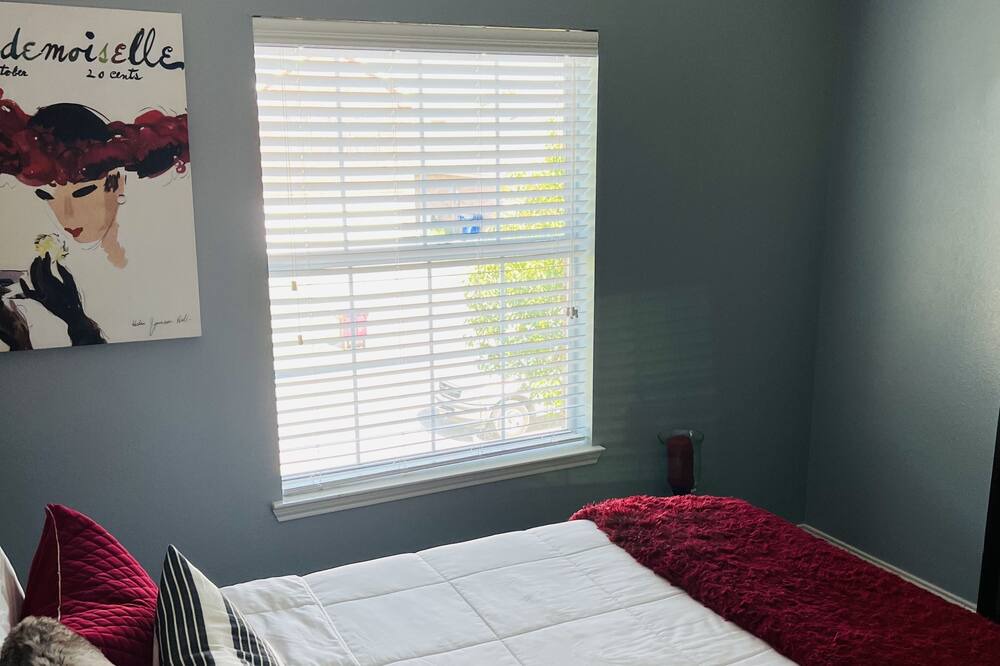 Photo of Bedroom in Forney