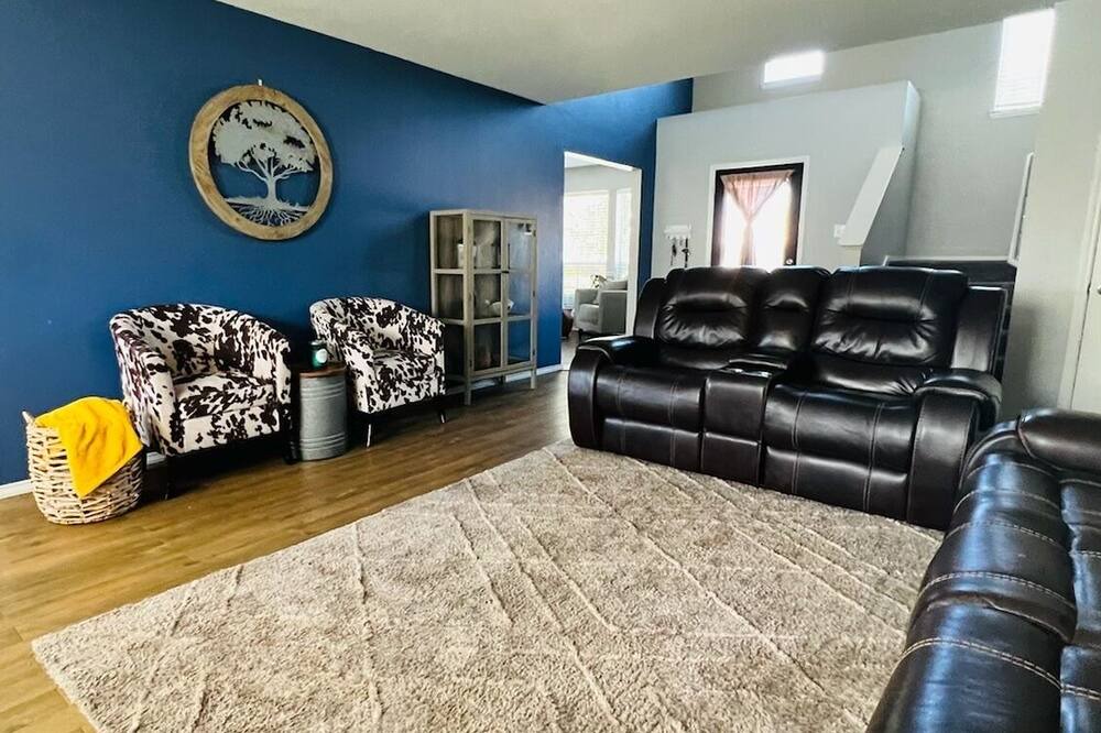 Photo of Livingroom in Forney