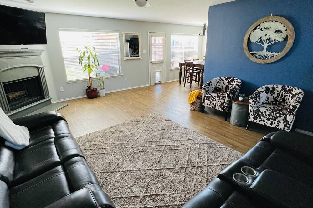 Photo of Livingroom in Forney