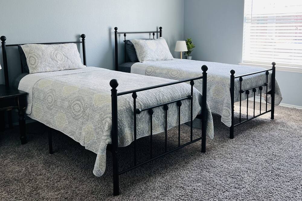Photo of Bedroom in Forney