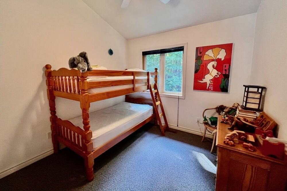 Photo of Bedroom in North Kawartha