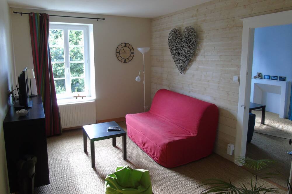 Photo of Livingroom in Marigne-Laille