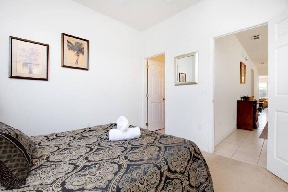 Photo of Bedroom in Windwood Bay