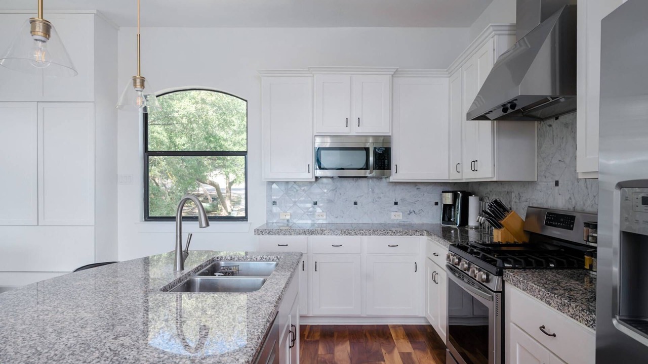 Photo of Kitchen in Comanche Trail