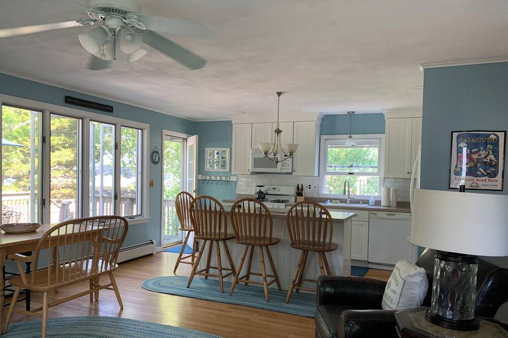 Photo of Others in Teaticket