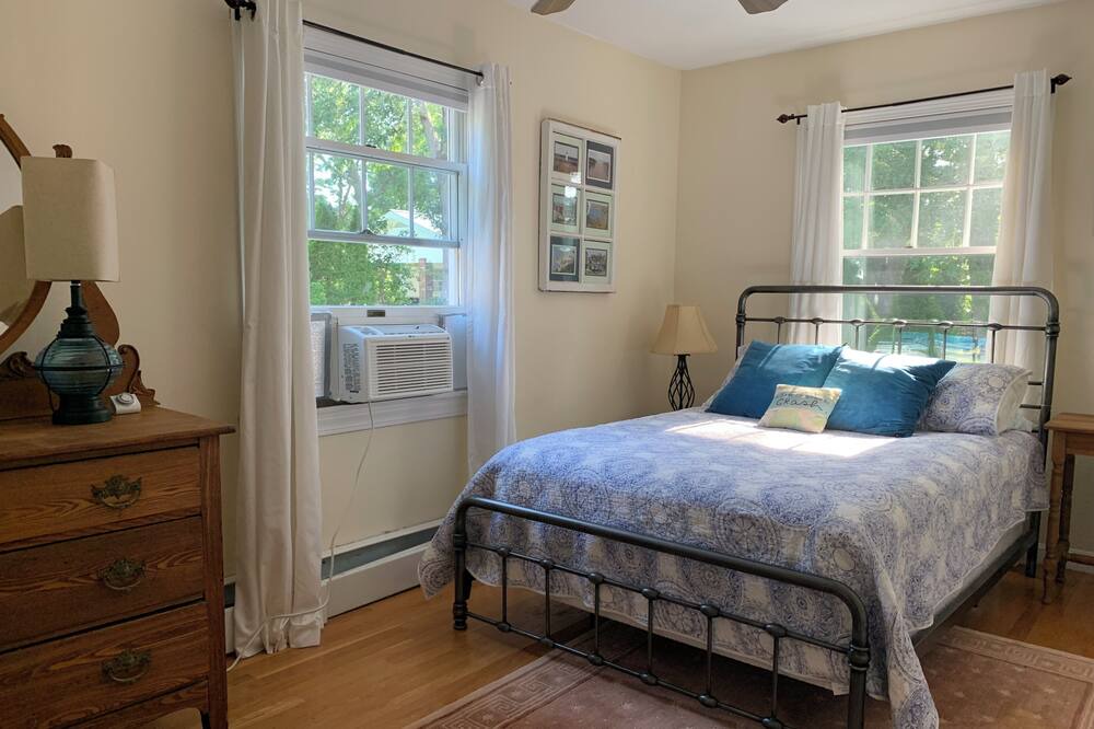 Photo of Bedroom in Teaticket