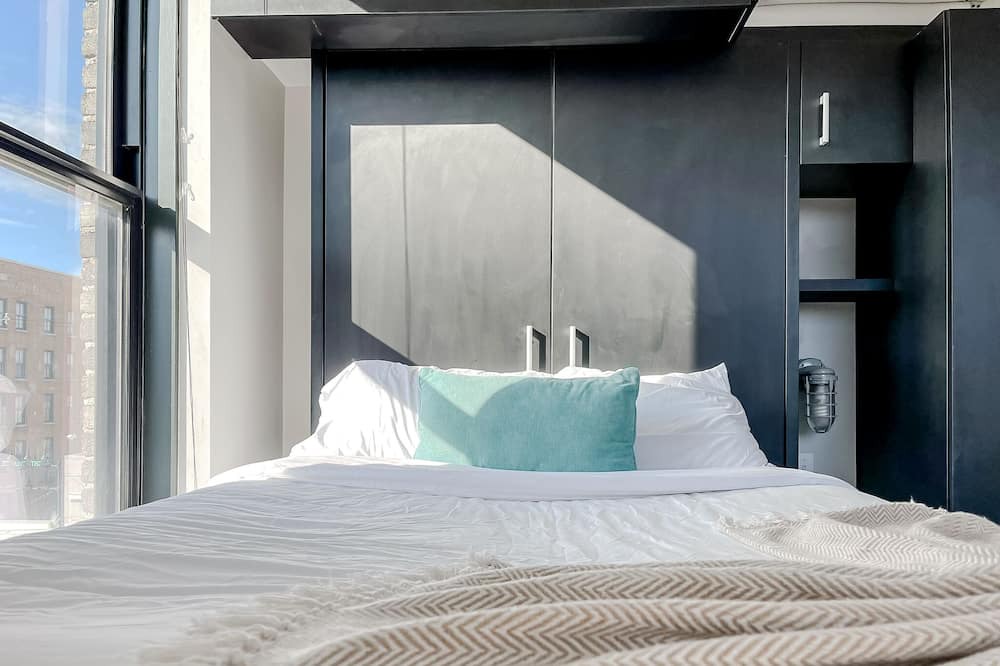 Photo of Bedroom in Downtown Springfield