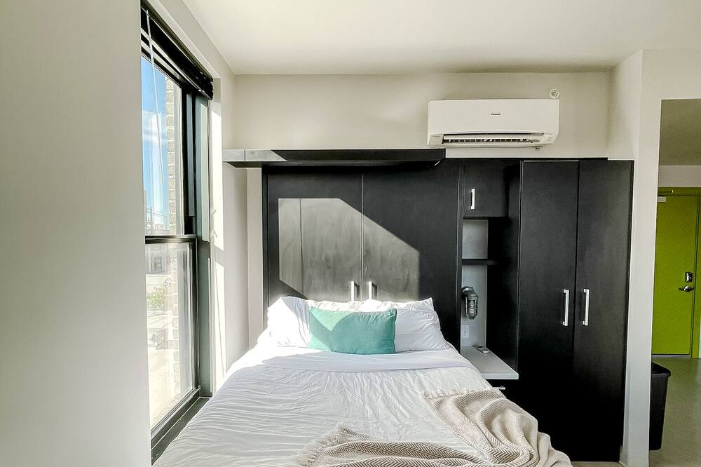 Photo of Bedroom in Downtown Springfield