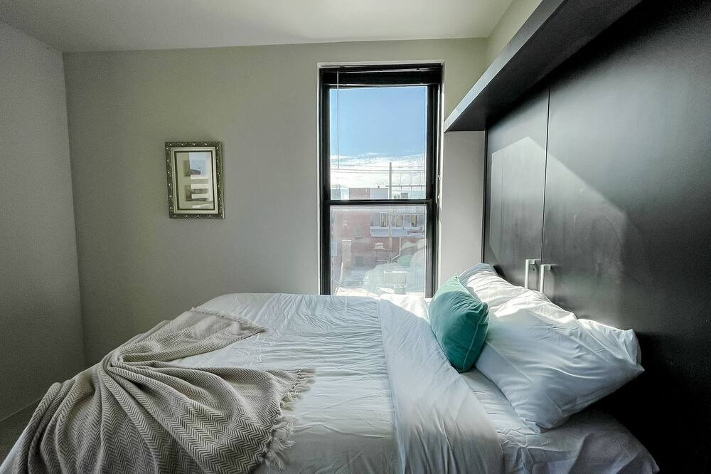 Photo of Bedroom in Downtown Springfield