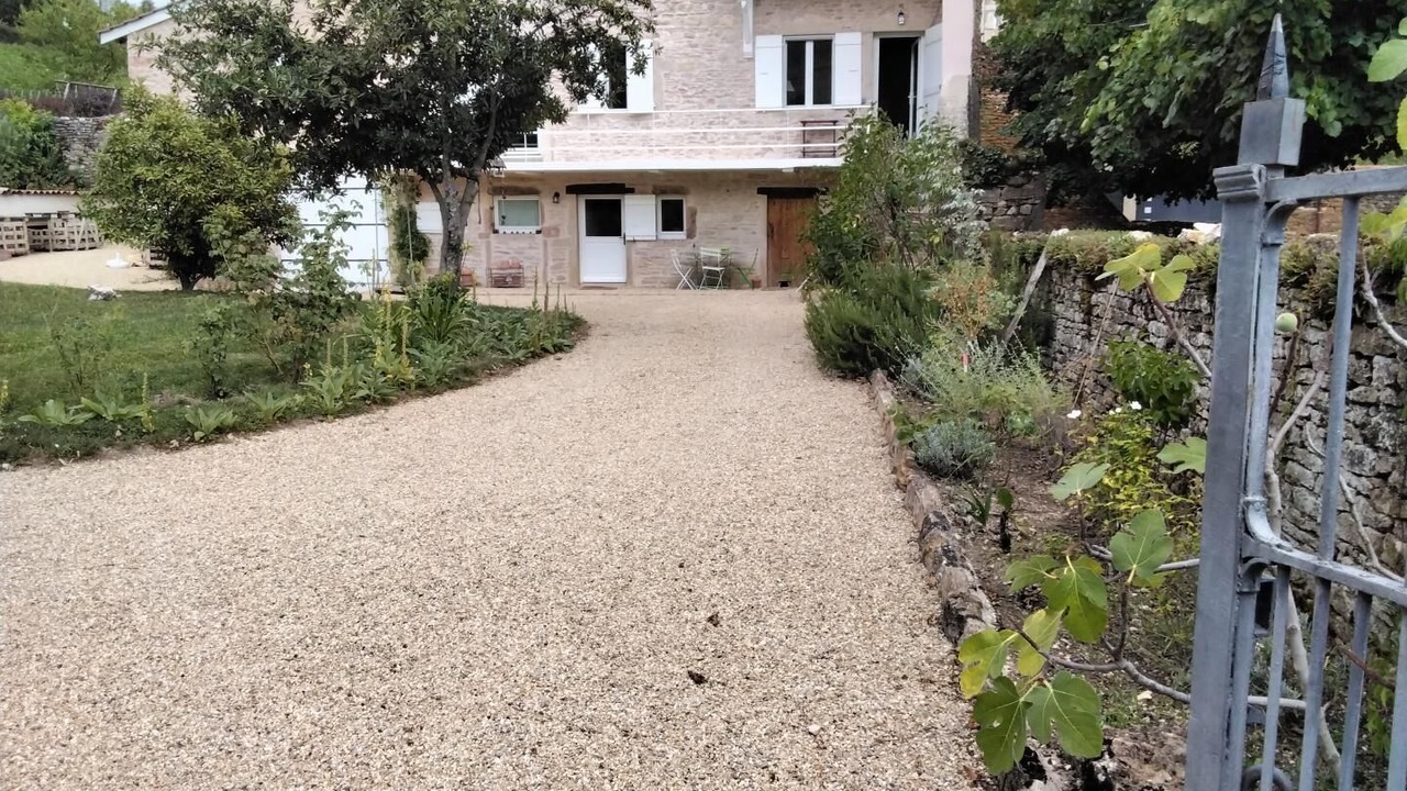 Photo of Outdoor in La Roche-Vineuse