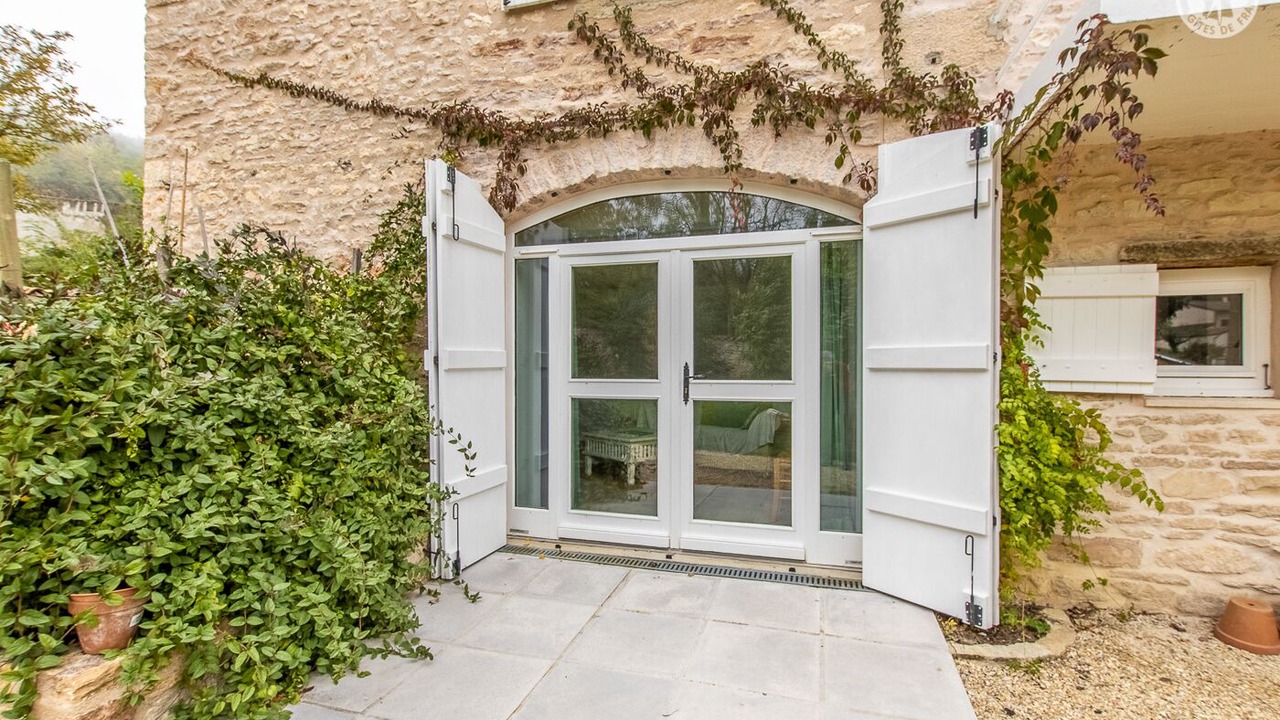 Photo of Outdoor in La Roche-Vineuse