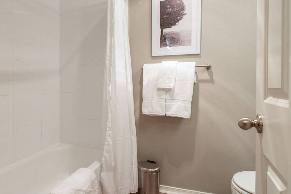 Photo of Bathroom in Belltown