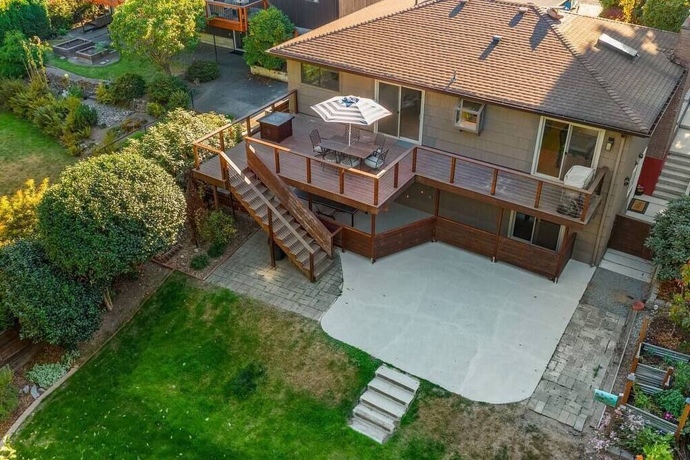 Photo of Outdoor in Olympic Hills