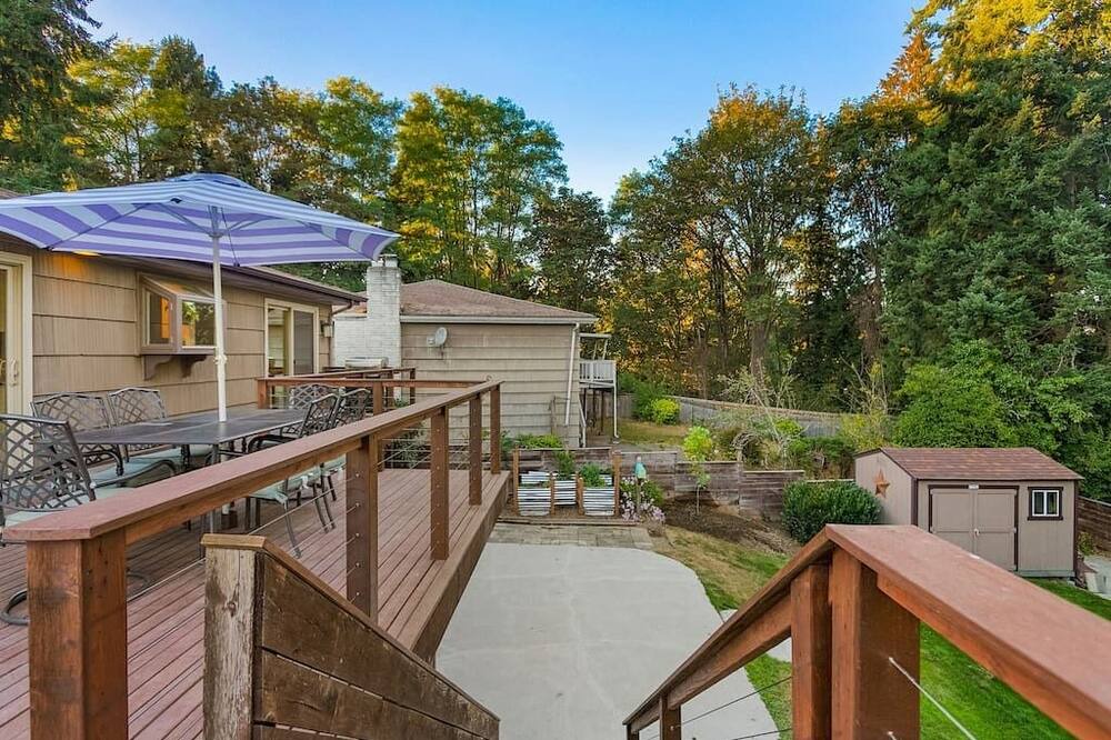 Photo of Patio Balcony in Olympic Hills