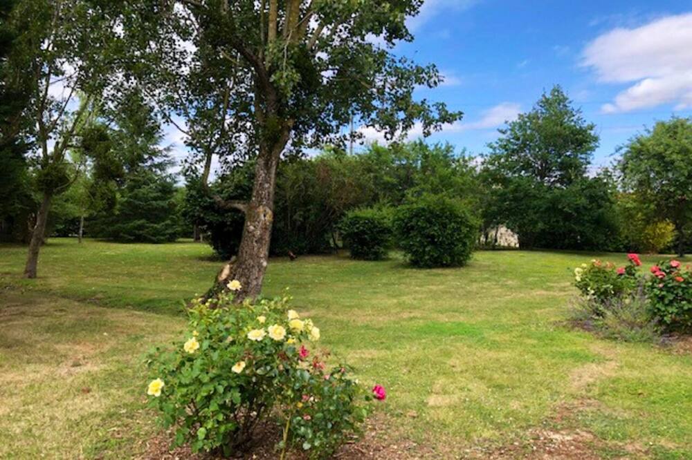 Photo of Outdoor in Betz-le-Chateau
