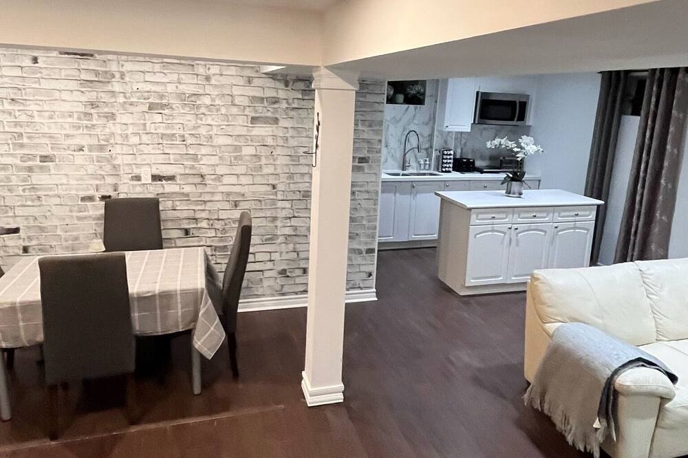 Photo of Livingroom in Richmond Hill