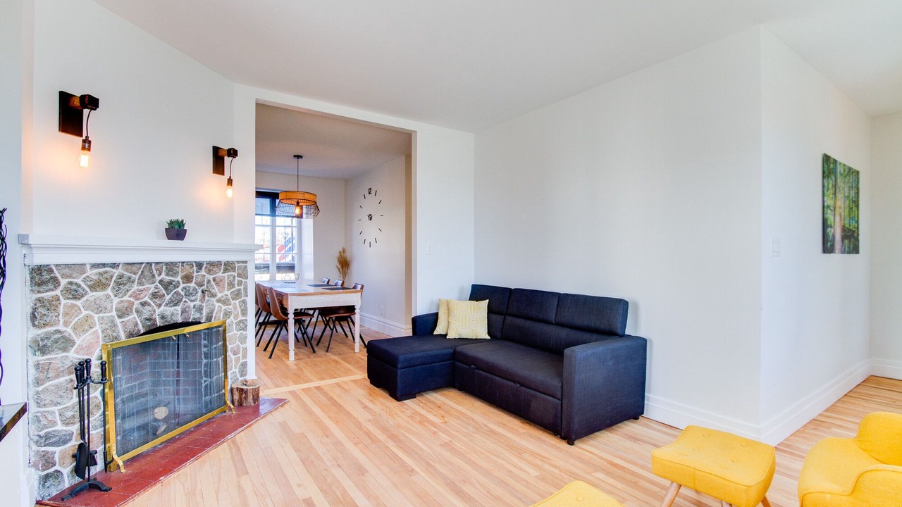 Photo of Livingroom in Paroisse Sainte-Gertrude