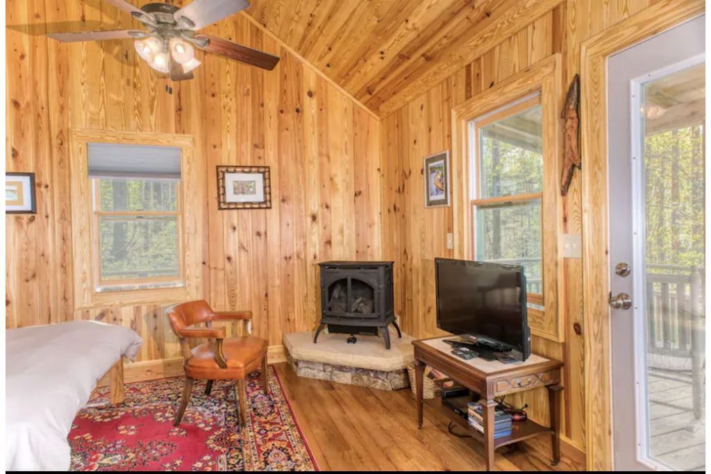 Photo of Livingroom in Chimney Rock