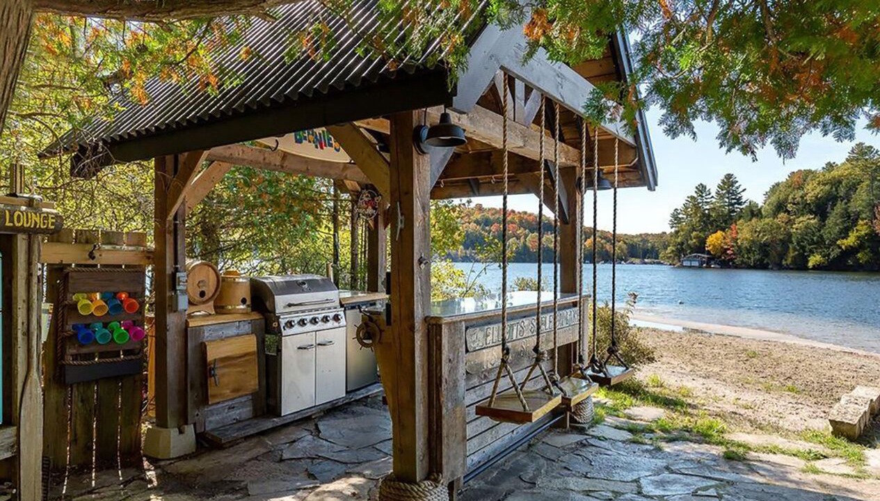 Photo of Outdoor in Utterson