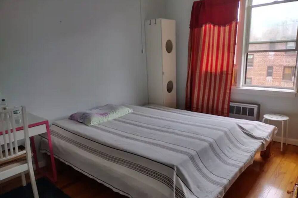 Photo of Bedroom in Irvington