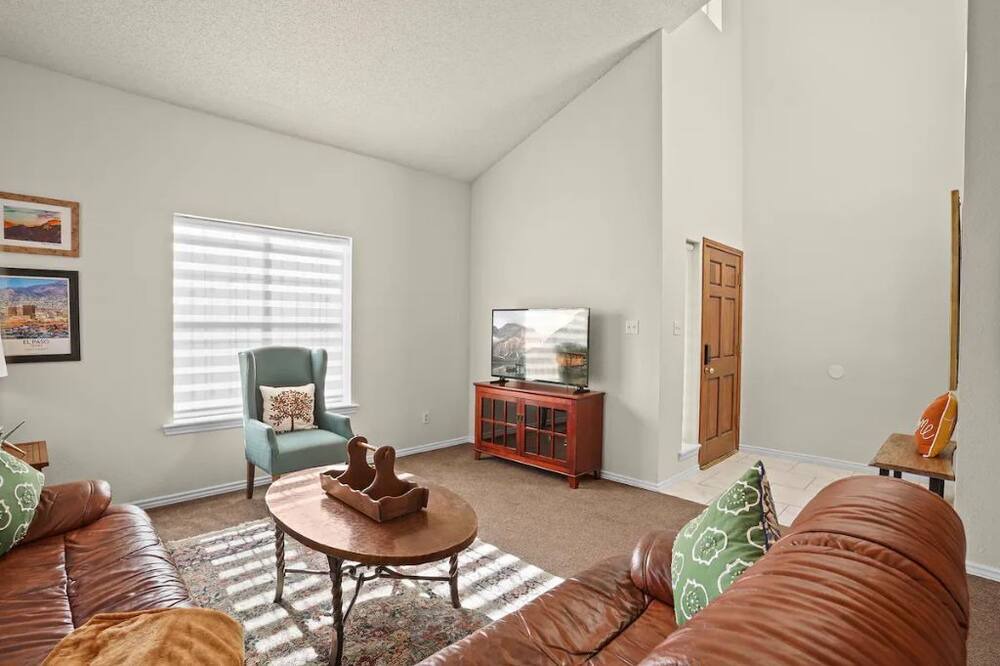 Photo of Livingroom in El Paso