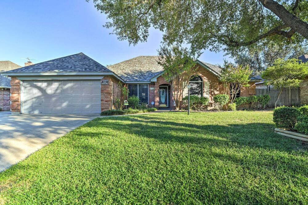 Photo of Outdoor in Burleson