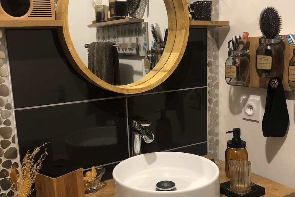 Photo of Bathroom in Colombelles
