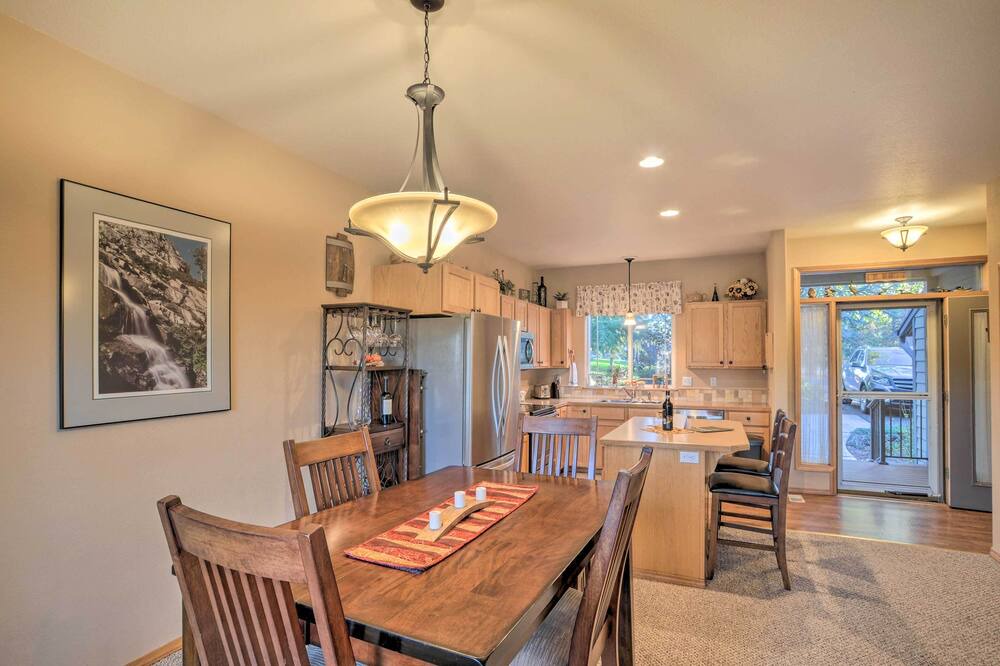 Photo of Kitchen in Klamath Falls