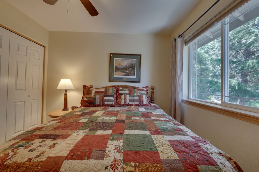 Photo of Bedroom in Klamath Falls