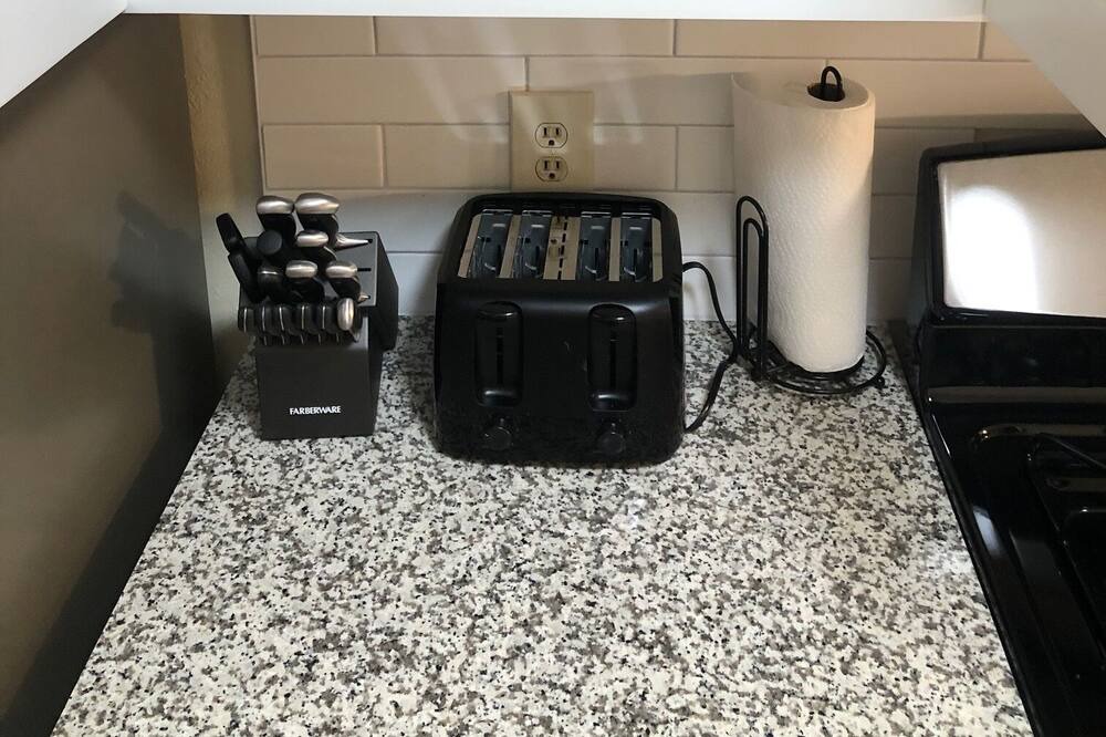 Photo of Kitchen in Scofield Farms
